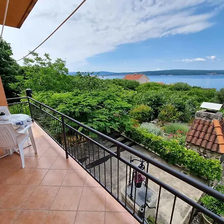 Apartment In 33974 Dramalj